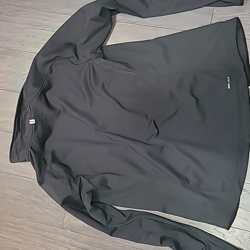 Nike performance jacket - Picture 4 of 7